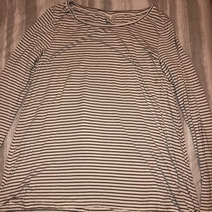 Old navy long sleeve stripped tee